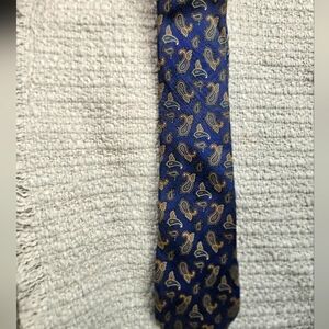 Kuppenheimer Mens Neck Tie- blue Paisley